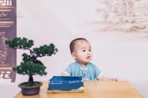 甘南宝宝喊肚子疼怎么回事